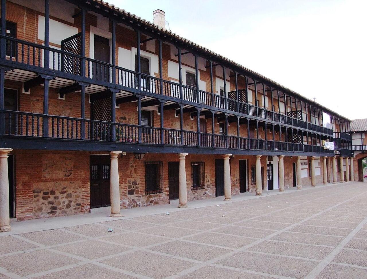 Casa Rural En San Carlos Del Valle- Dona Gumersinda Exterior foto